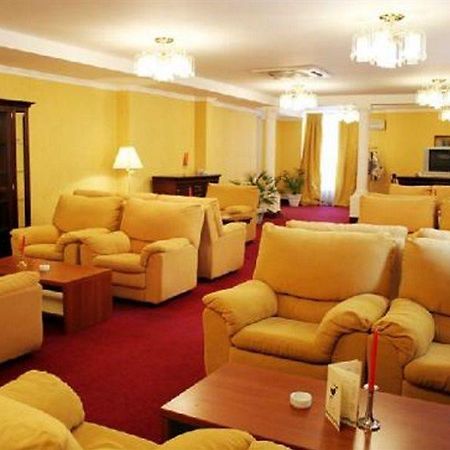 Monte-Nelly Hotel Bucarest Esterno foto